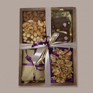 Набор с орехами, шоколадом и чаем «Mix», 4 секции