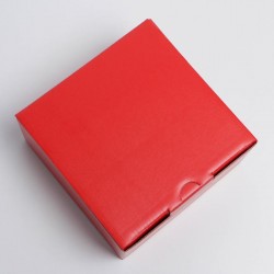 Подарочная коробка «Красная» 15 х 15 х 7 см