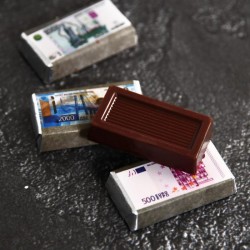 Подарочный шоколад с деньгами «Мир принадлежит тебе»
